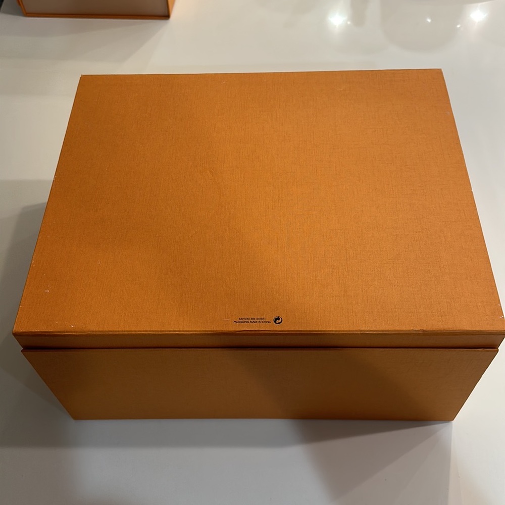 Louis Vuitton Box - Picture 2 of 7